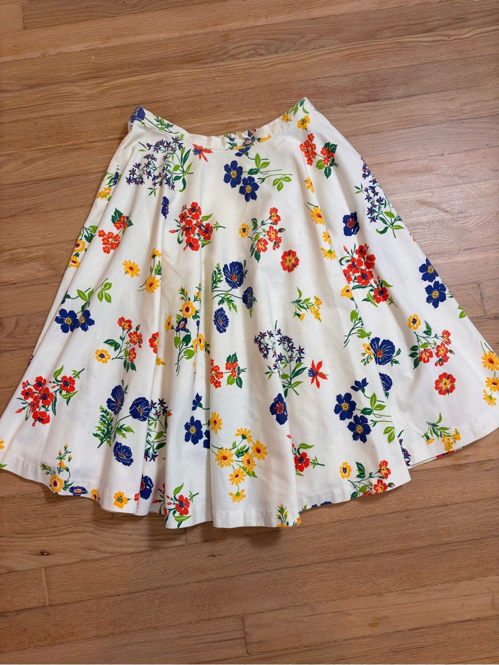 Vintage 70s Floral Skirt Cottagecore Prairie Garden Party White A-Line